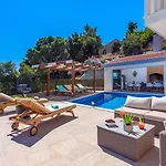 Matan - Only 200m From The Sandy Beaches, Private 28m2 Pool Vila Omiš