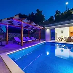 Matan - Only 200m From The Sandy Beaches, Private 28m2 Pool