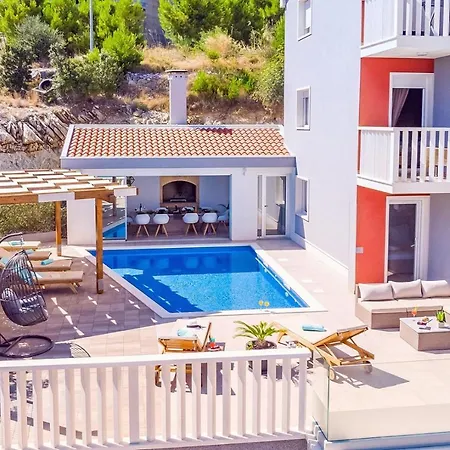 Vila Matan - Only 200m From The Sandy Beaches, Private 28m2 Pool Omiš
